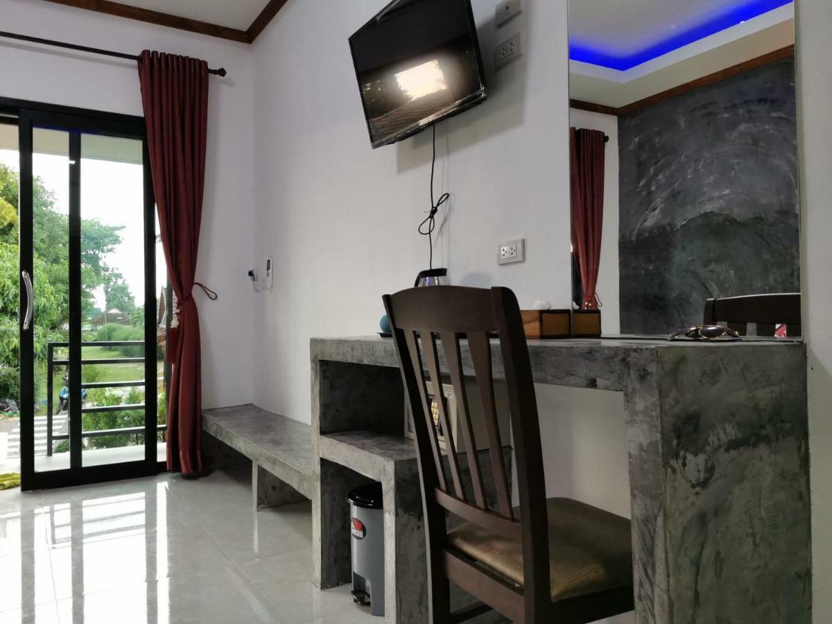 Laila​ Place Hotel Koh Lanta Exterior photo