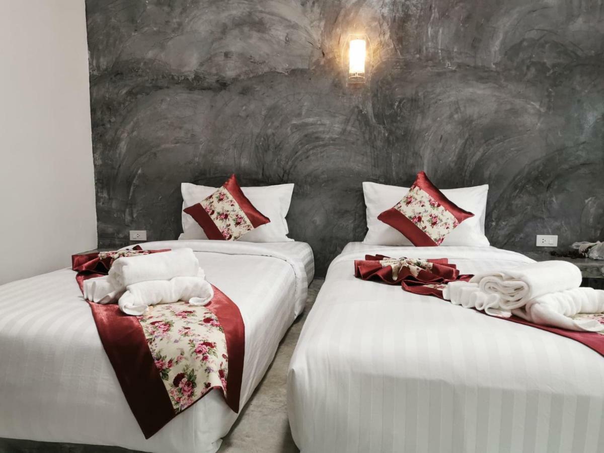 Laila​ Place Hotel Koh Lanta Exterior photo