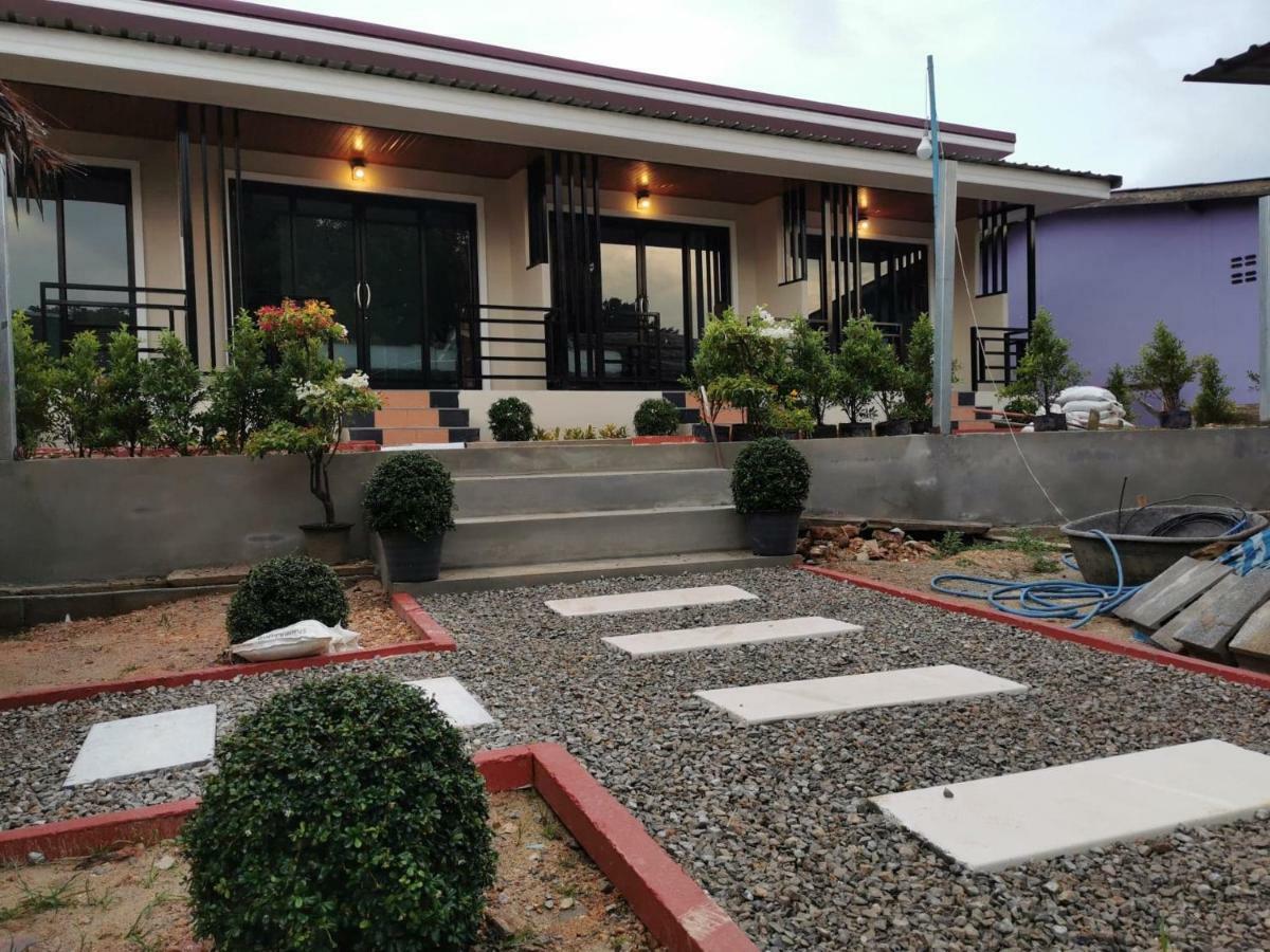Laila​ Place Hotel Koh Lanta Exterior photo