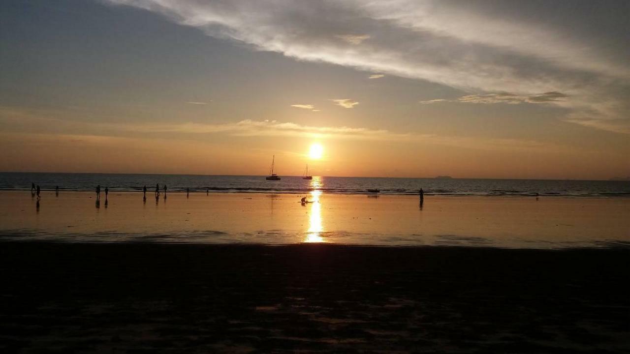 Laila​ Place Hotel Koh Lanta Exterior photo